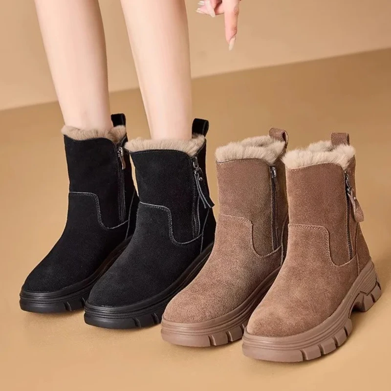 

Thick soled snow boots for women in , new warm and plush short boots, anti slip cotton shoes, casual thick cotton boots