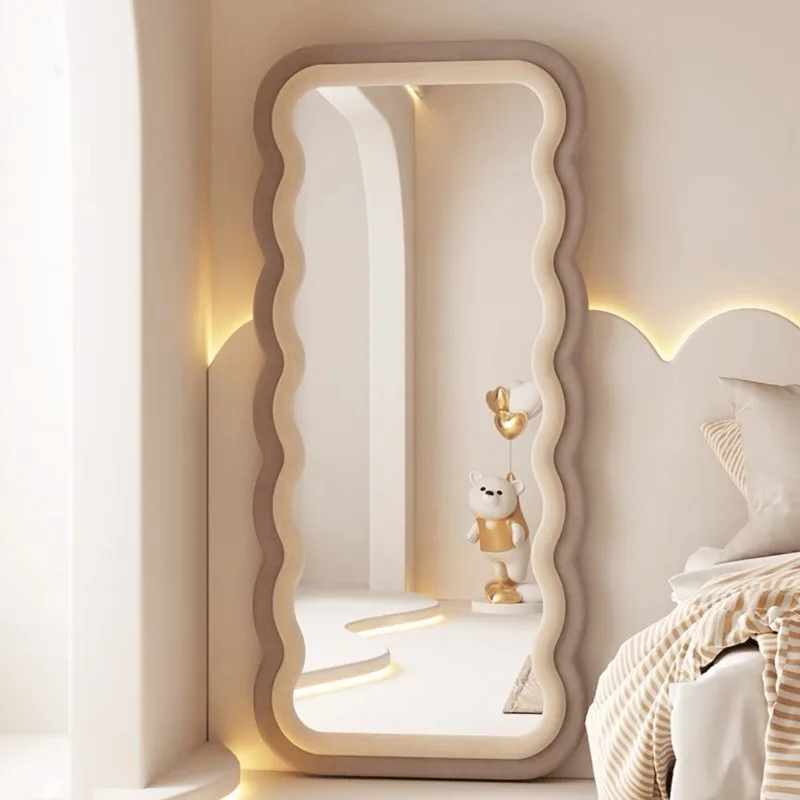 

Frame Wavy Floor Mirror Aesthetic Wavy Dressing Light Luxury Accessories Mirror Designlight Luxury Spiegels Home Decorations