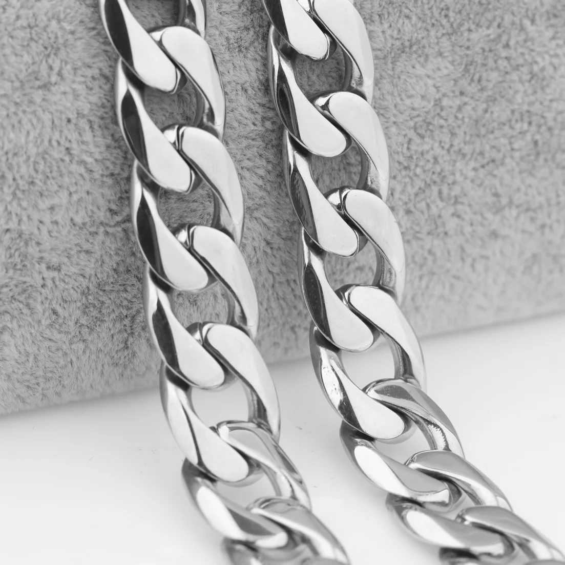 High Quality Silver Color Stainless Steel Men Chains Necklace Jewelry Curb Cuban Chains 18mm Wide Gift 7\