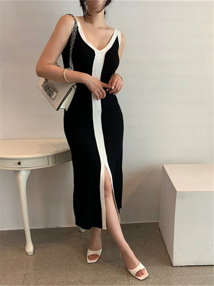 Colorfaith New 2024 High Waist Patchwork Fashion Sleeveless Elegant Lady Sexy Knitted Women's Autumn Winter Long Dresses DR1187