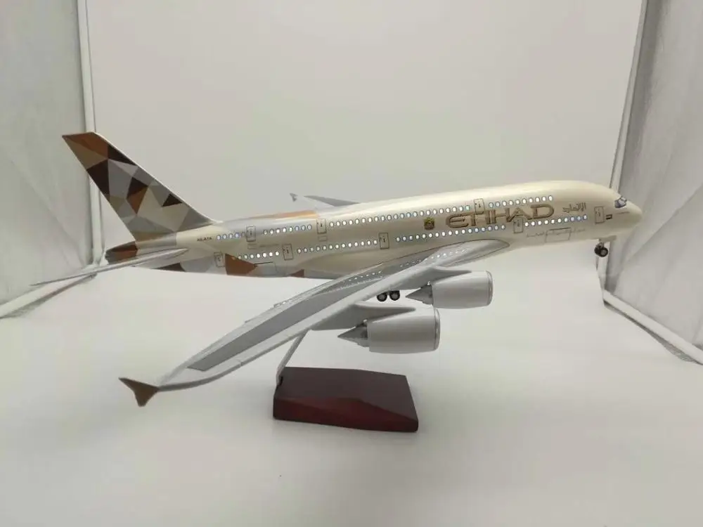 High quality Etihad A380 LED aircraft model voice control passenger  model 1:160 46cm resin airplane model