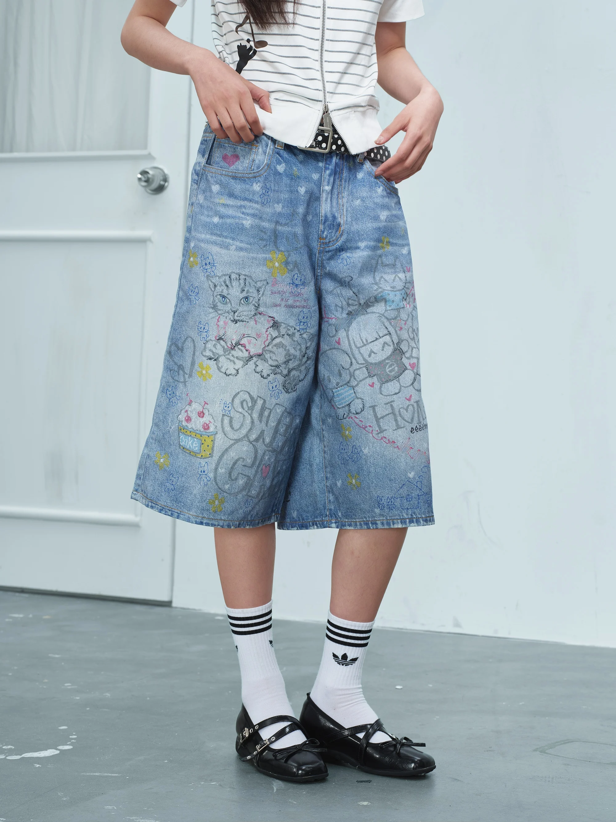 Street Art  Cartoon Splatter Painted Denim Shorts Polka Dot Straight Leg Seven Inch Pants Summer Collection Cotton 100%