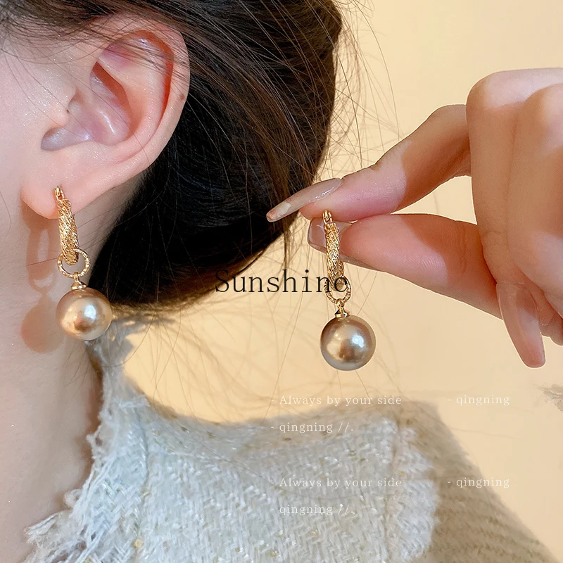 French unique retro Hong Kong style pearl earrings niche design high-end earrings women