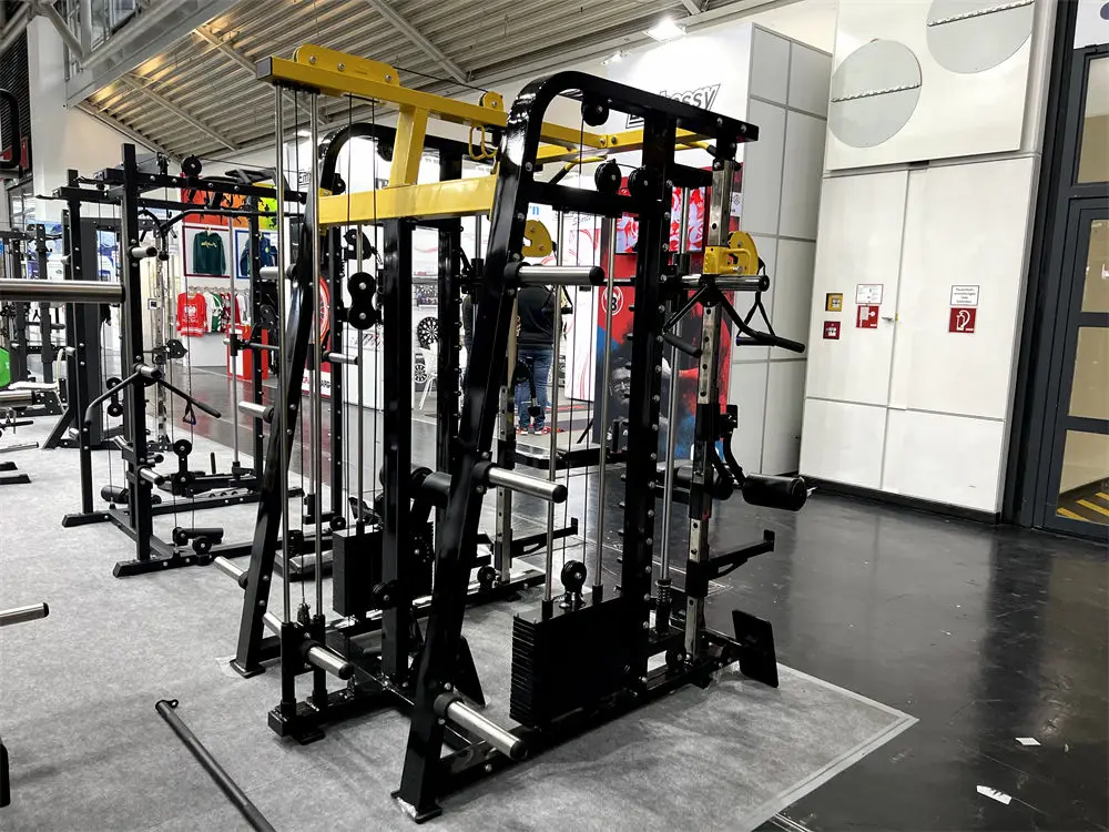 جهاز تدريب شامل للياقة البدنية، معدات اللياقة البدنية في صالة الألعاب الرياضية، حامل القرفصاء، جهاز سميث، مدرب صالة الألعاب الرياضية المتعدد