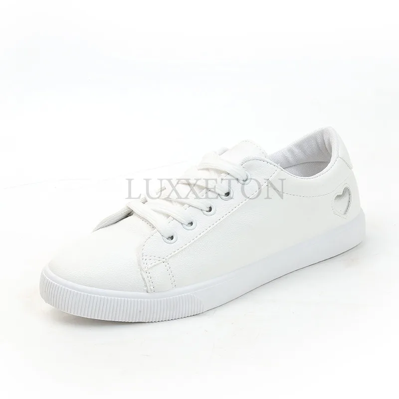 Flat Bottomed Low Cut Round Toe Small White Shoes with Breathable Mesh Comfortable and Casual Skateboarding Shoes