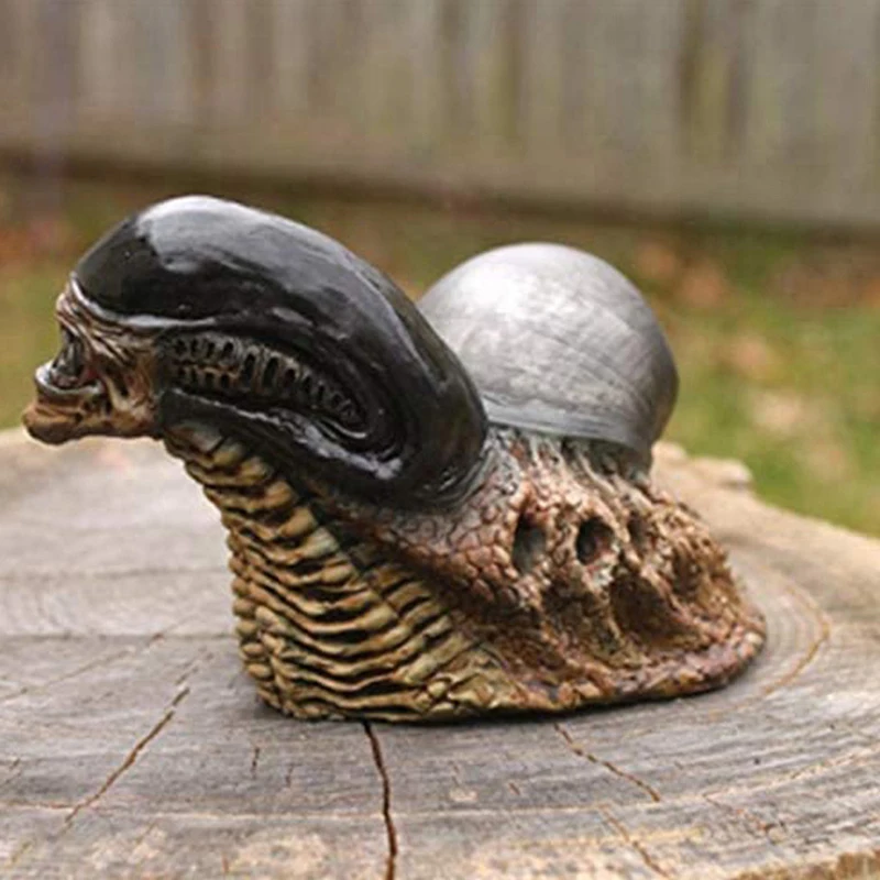 Aliens Snail Statue Figure Statues Model Doll Birthday Gifts Resin Ornaments Garden Home Decoration for Patio Lawn 14 * 9 * 8 cm