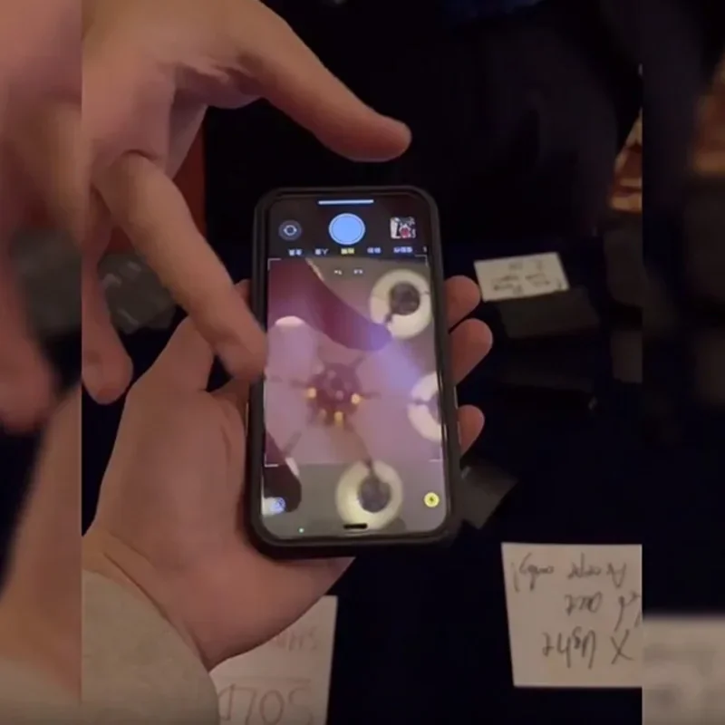 الخدع السحرية تحطم الحيل دفعت تحطم الهاتف والانتعاش متعة التحكم في العقل ماجيا الساحر عن قرب أوهام الشارع الدعائم