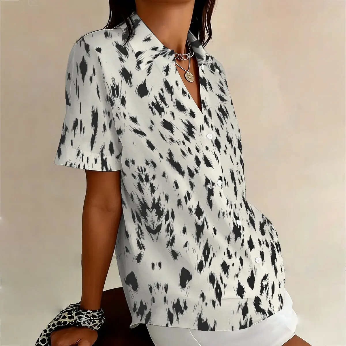 Summer Fashion Plus-Size Women's Short-Sleeve Lapel Shirt, Black-and-White Leopard Print, Stylish & Casual, Street Fashion. image 3