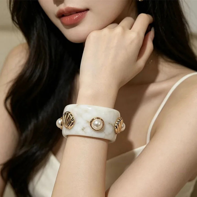 Shell resin wide bangles for women acrylic summer beach holiday bangles pearl bohemia jewelry new in 2026