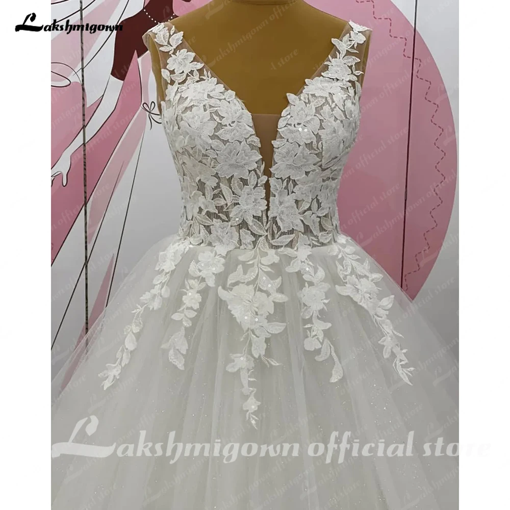 Lakshmigown-vestido de Novia sin mangas con cuello de pico, Apliques de encaje bohemio, Vestidos de Novia largos de tul con espalda descubierta, Vestidos de Novia personalizados