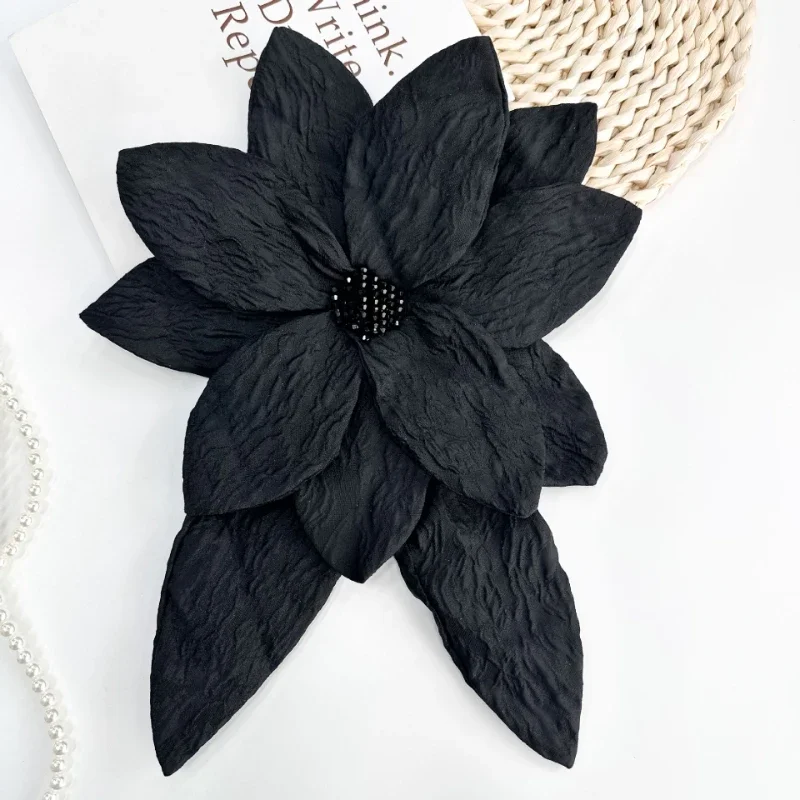 Vintage Fabric Pleated Large Flower Brooches Fashion Elegant Corsage Lapel Pins for Women Decoration Clothing Accessories