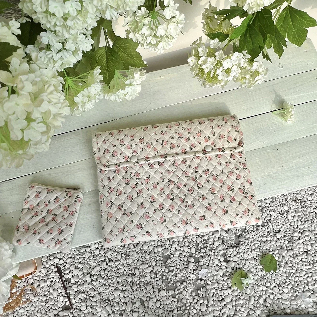 

Flower Pattern Cute Laptop Sleeve Case Bag 11 13 14 Inch for Macbook Ipad 12.9 ASUS Samsung Tab S8 HP Laptop and Tablet Pouch