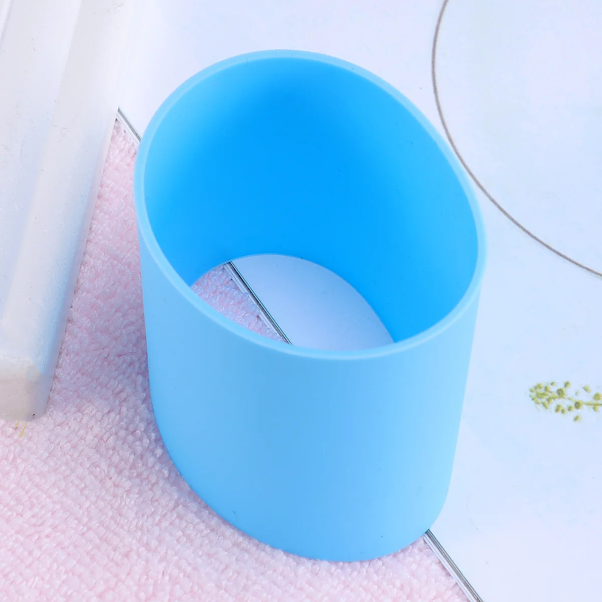 

Silicone Non-Slip Heat-Resistant Sleeve Blue Protective Cover for Glass Bottle Mug Cup Tumbler Insulated Sleeve for Camping