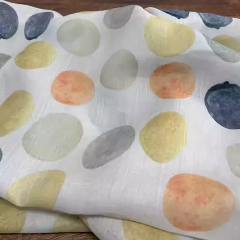 

White printed pattern, made of pure ramie fabric for high-end summer clothing.