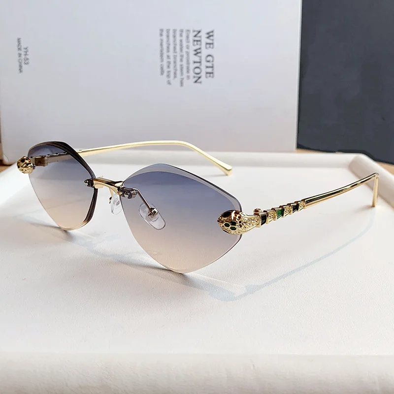 

Luxury Snake Pattern Rimless Sunglasses Gold Frame Women Geometric Gradient Lens UV Protection Fashion Anti Ultraviolet Eyewear