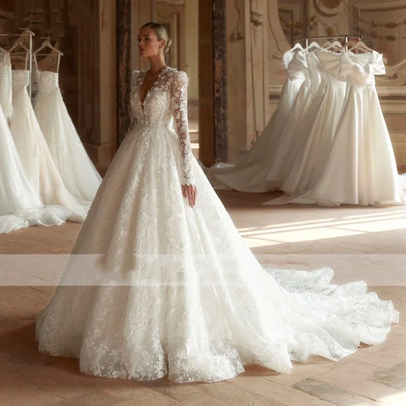 

Великолепное бальное платье с кружевными аппликациями по индивидуальному заказу, свадебные платья, романтическое свадебное платье принцессы с v-образным вырезом и длинными рукавами
