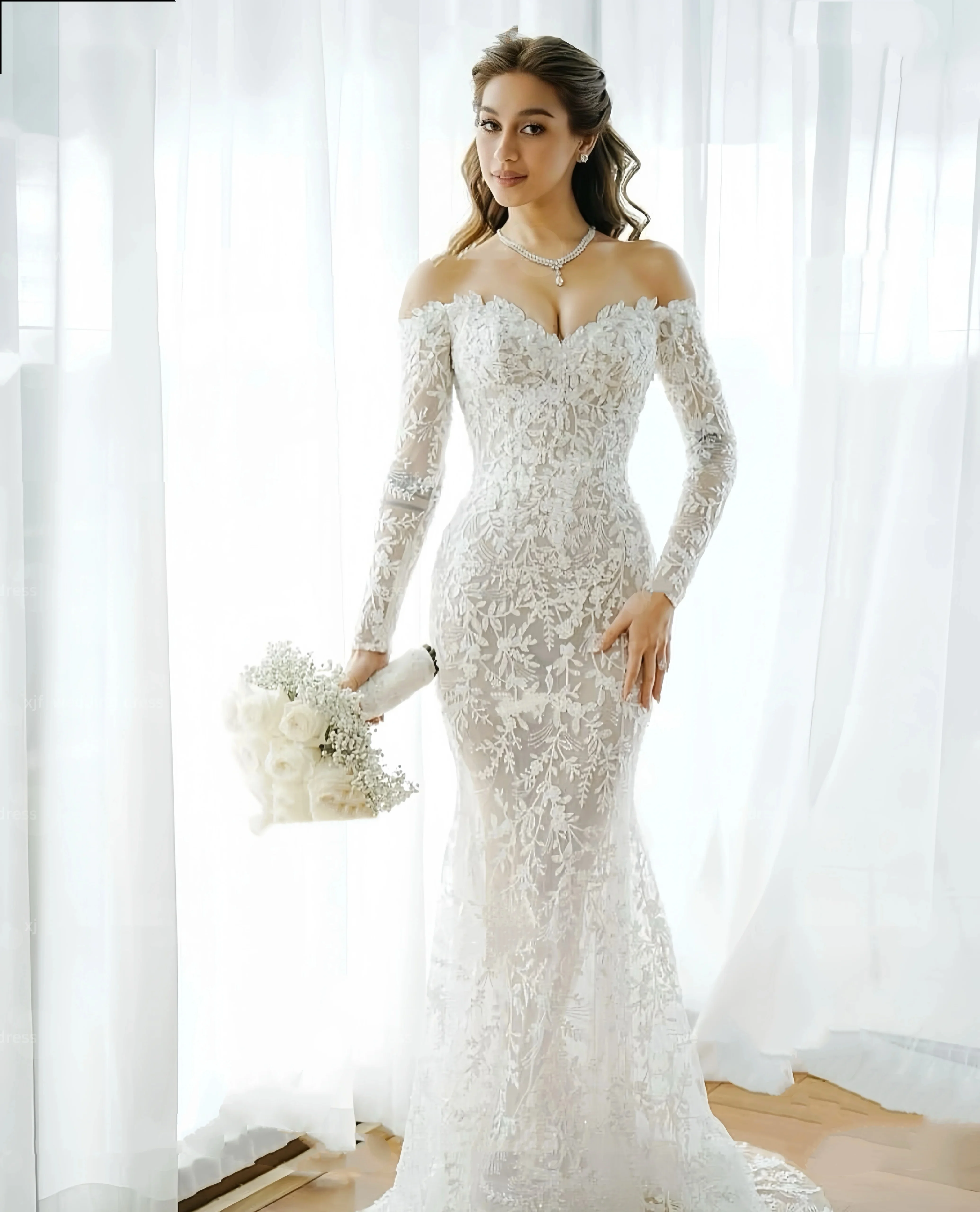 Customzied エレガントな甘い襟長袖マーメイドレースのウェディングドレスvestidosデノビアアマンダノビアアマンダノビア