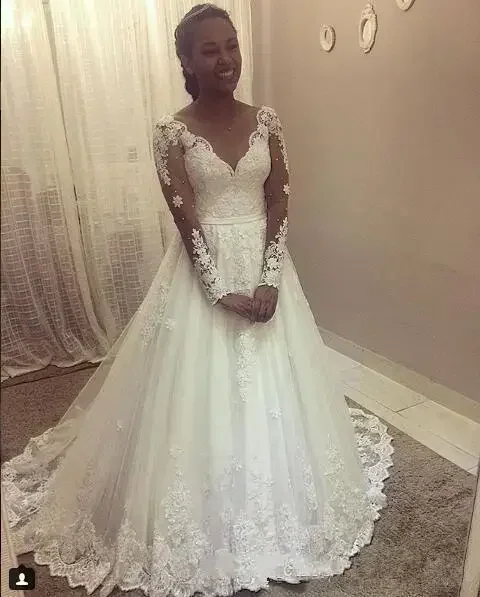 

Customized Lace Plus Size A-Line Wedding Dresses Long Sleeves African Court Train White Lace Bridal Gowns