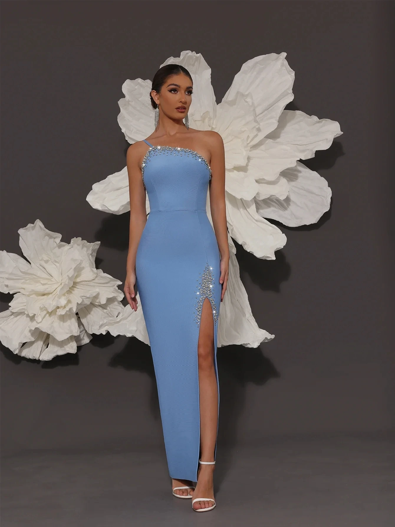 Sexy rosa Abend-Festzug-Kleid, One-Shoulder-Spaghetti-Träger, Perlen, Mantel, Schlick, Satin, formelle Abschlussball-Party-Kleider, Robe De Soriee