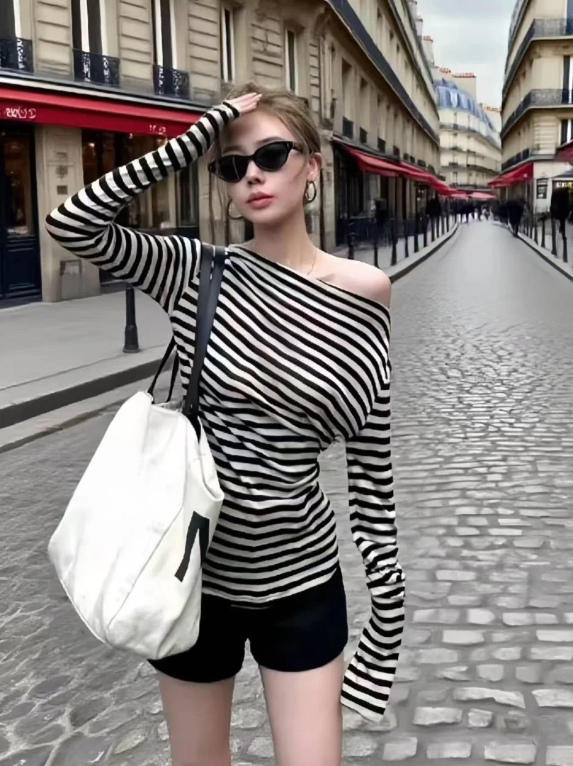 

Off-shoulder Black White Striped Long Sleeve T-shirt Slim Fit Off-shoulder Retro Women's Fashion Commute Chic Top Autumn