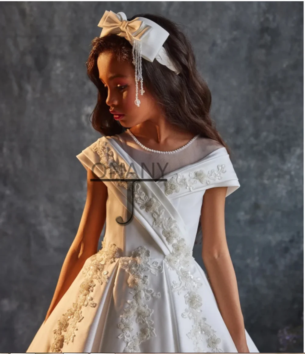 Flower Girl Dress Appliques personalizzate a-line Baby prima comunione Beauty Party Dress Robe De Demoiselle