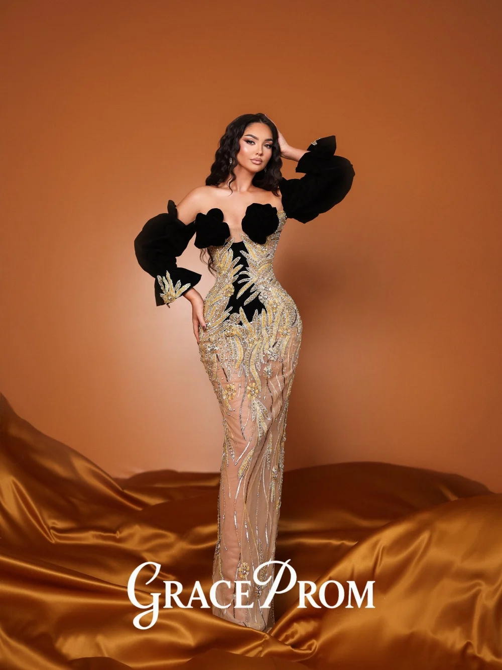 

GraceProm Luxe Black-Gold Evening Dress 2026 Flower-Embellish Carpet Gown Delicate A-Line Floor-Length Party Gown فساتين