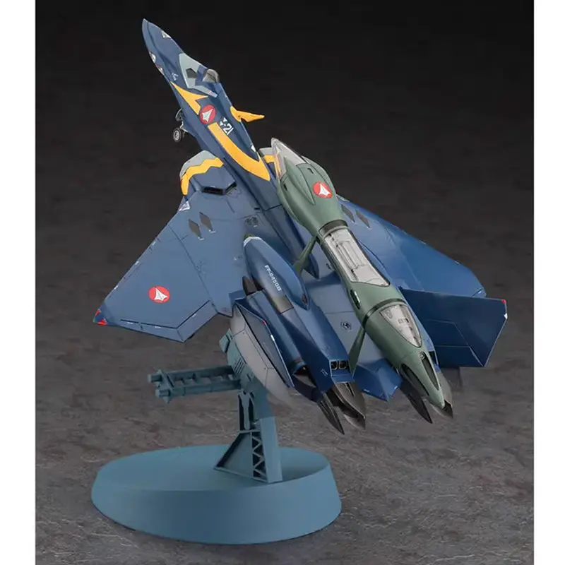 static assembled model Hasegawa-65887 1/72 The Super Dimension Fortress Macross YF-21 w/Fast Pack & Fold Booster model kit