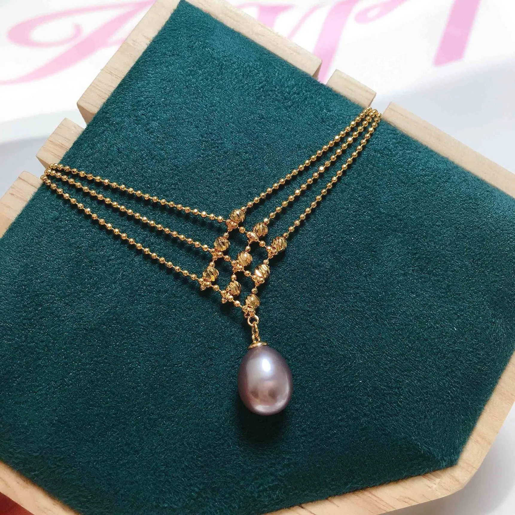 

Multi-layer bead chain natural pearl pendant three-row chain 18K fashion banquet accessories do not fade 080105