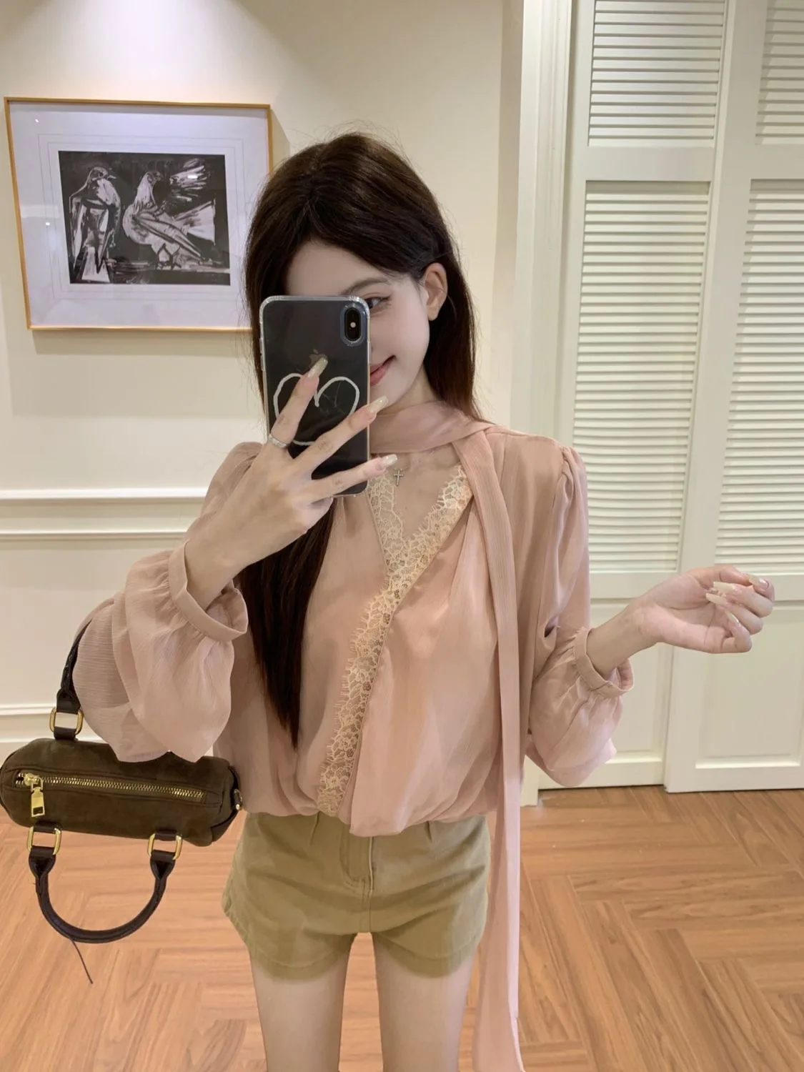 

Retro Sash Lace Trim Loose Women's Shirt V-Neck Versatile Autumn Fashion Casual Polyester Fiber Long Sleeve Button Closure