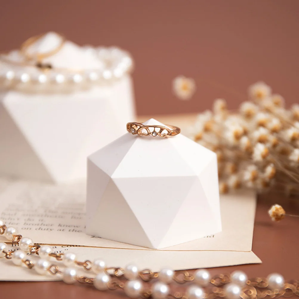 

Polyhedral Jewelry Display Rack White Plaster Holder Storage St for Wedding Decor Showcase DIY Photo Prop Tool