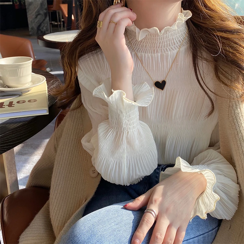 قميص داخلي نسائي أنيق بقاعدة دانتيل بيضاء، موضة الخريف، ياقة نصف عالية، مقاسات كبيرة، تصميم حلو وفضفاض بأكمام طويلة