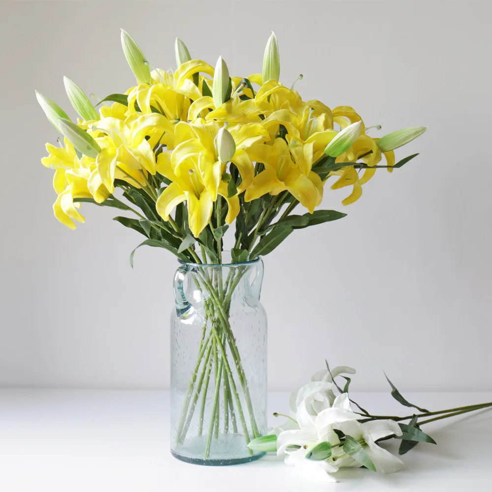 5 Stück/Set Künstliche 3-köpfige PU-Feuchtigkeits-Lilienblumen Hochzeitsdekoration Echt Aussehende Liliensträuße Party Wohnzimmer Dekoration – Detail 1