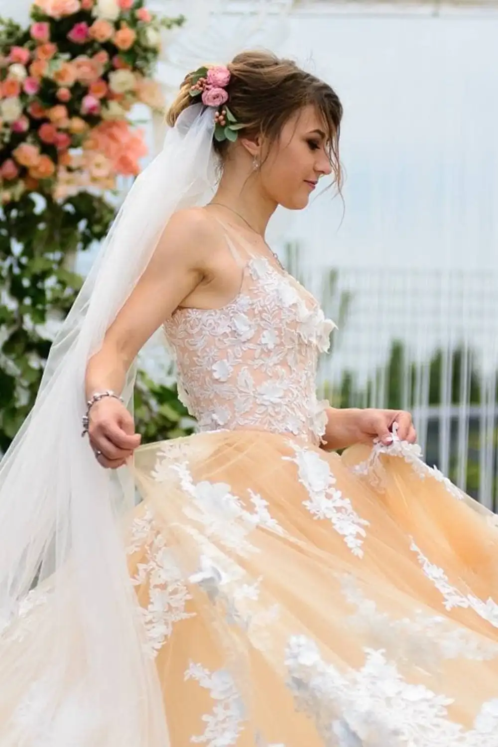 Nuevos Vestidos De novia color champán 2025 transparente con cuello en V Apliques De encaje flores Vestidos De novia bata Mariage Vestidos De novia