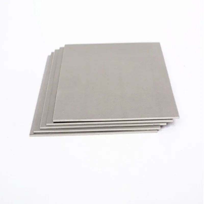 Flocons de Niobium en Métal pour la Recherche Chimique