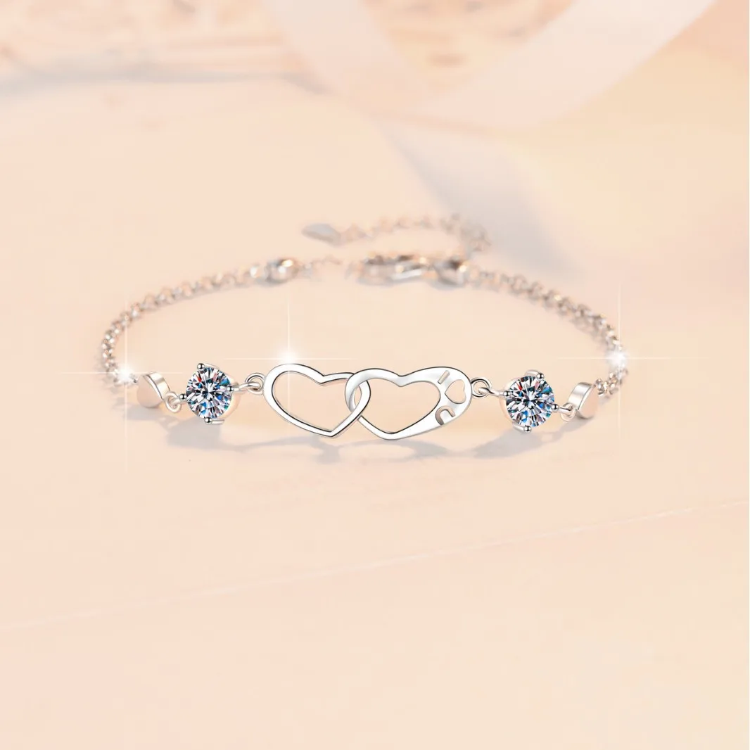 

Korean Style S925 Pure Silver Heart Bracelet with 0.5CT D Color VVS1 Moissanite Double Ring Jewelry Gift