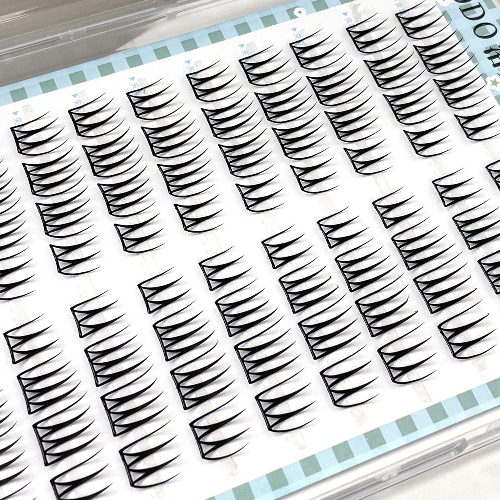 Korean Style U Shape False Eyelashes Natural Wispy Individual Lash extenstion for Pure Desire Makeup Girl Group Look