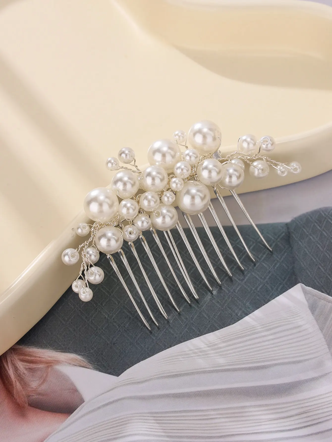 Pente elegante do cabelo do casamento da pérola, ornamento lateral nupcial para mulheres e meninas