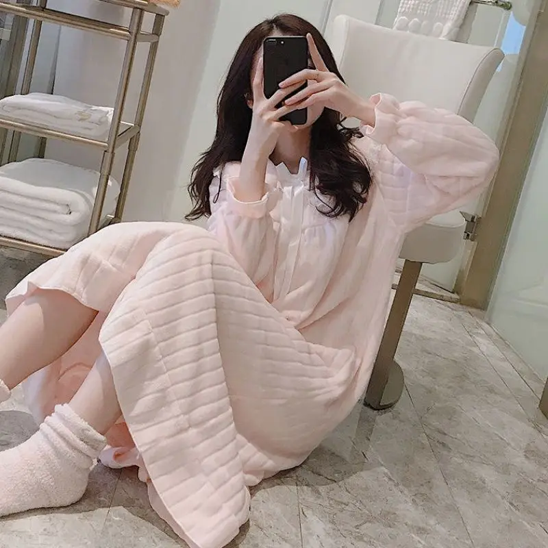 

Женская ночная рубашка, сохраняющая тепло, зимняя домашняя одежда, пижамы, фланелевая ночная рубашка, утепленная милая милая одежда для сна, которую можно носить в качестве верхней одежды, халат