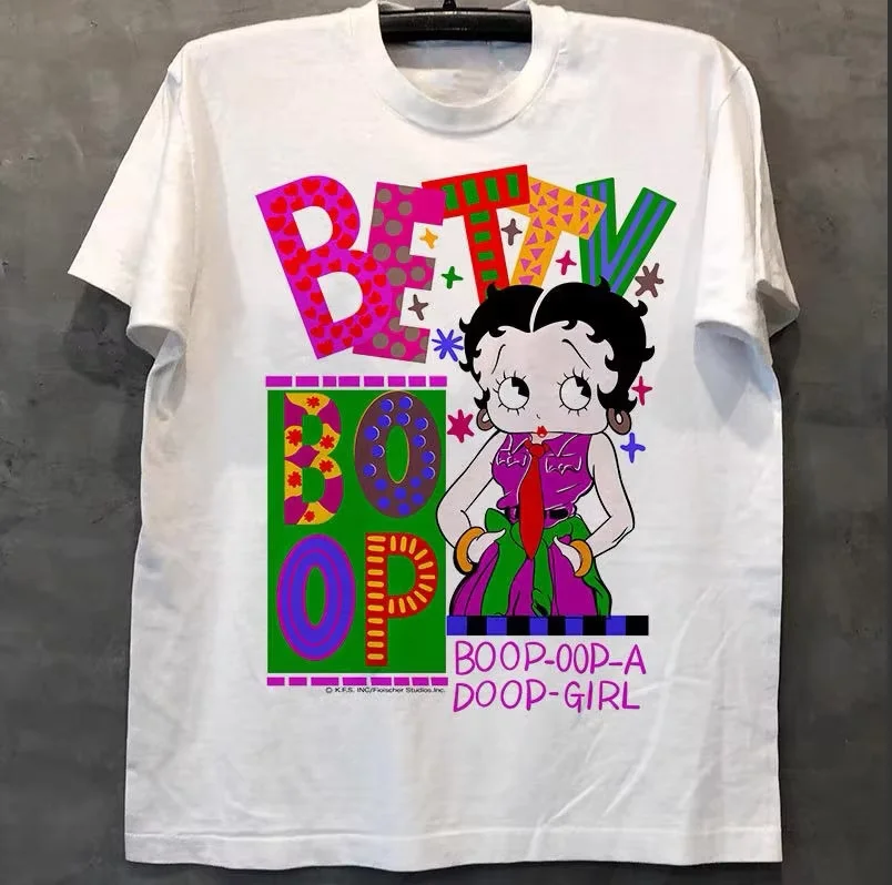 Miniso Betty Boop Betty 2025 موضة الصيف الجديدة الساخن الكرتون الاتجاه المدرسة القديمة كلية نمط الرجال النساء تي شيرتات قصيرة الاكمام #2