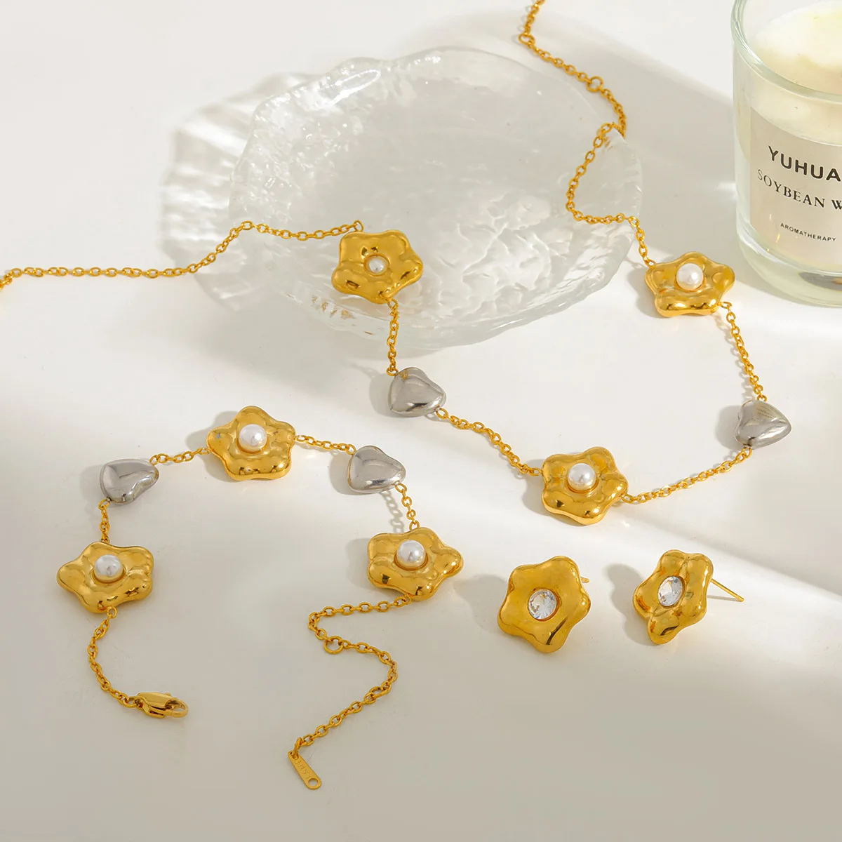 

18K Gold Plated Heart Flower Women's Jewelry Set Vintage Classic Stainless Steel Bracelet Earrings Necklace Fashion Jewelry Gift