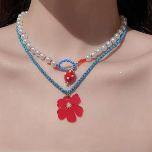 Necklace New Sweet Strawberry Pearl Choker Women Niche Design Red Pink Alloy Wholesale Travel Party Gift Fashion Jewelry