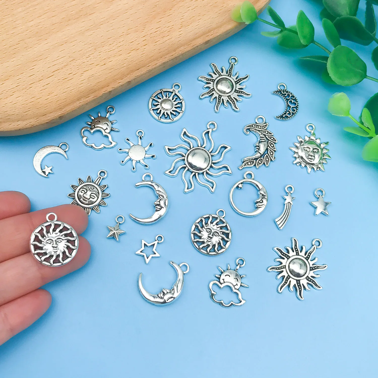 Mix 42pcs Ancient Silver Sun Moon Star Pendant Set Alloy Pendant, DIY Bracelet Pendant, Back to School Fashion Jewelry Accessory