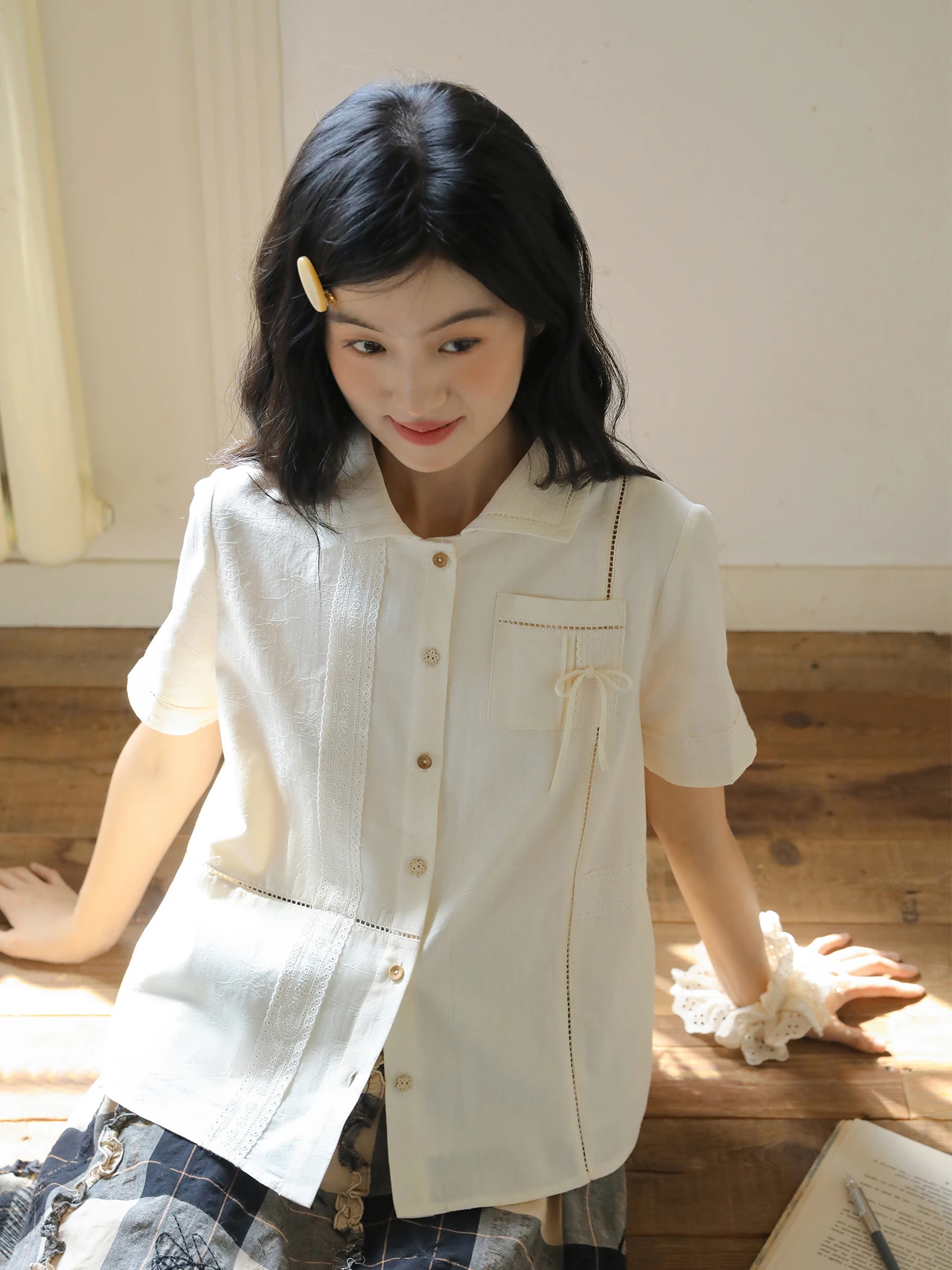 

Женская хлопковая рубашка свободного кроя Nesoulum с коротким рукавом, летняя, винтажная, с цветочным пэчворком, светло-бежевого цвета.