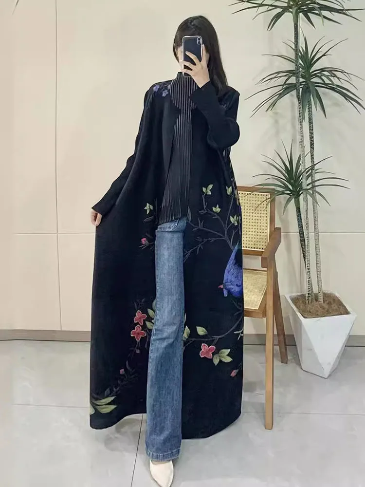 LANMREM Pleated Flower Print Black Coat With Round Neck Long Sleeved Cape Women's Fashion Clothing 2025 Spring New 2DA7602