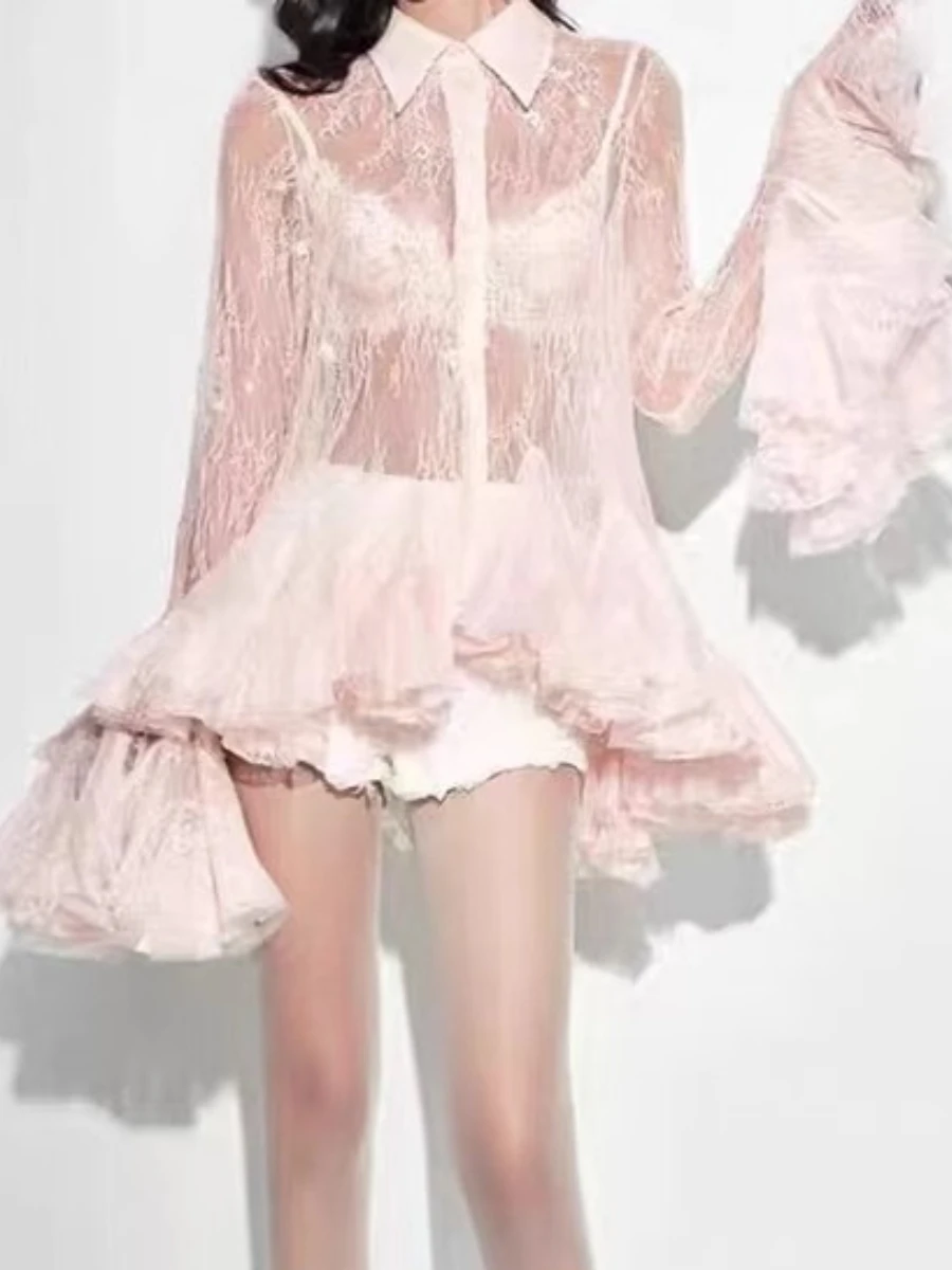 TWOTWINSTYLE الصلبة شير تقسم الدانتيل مثير فساتين صغيرة للنساء التلبيب طويلة الأكمام المرقعة الكشكشة طيات فستان أنثى جديد