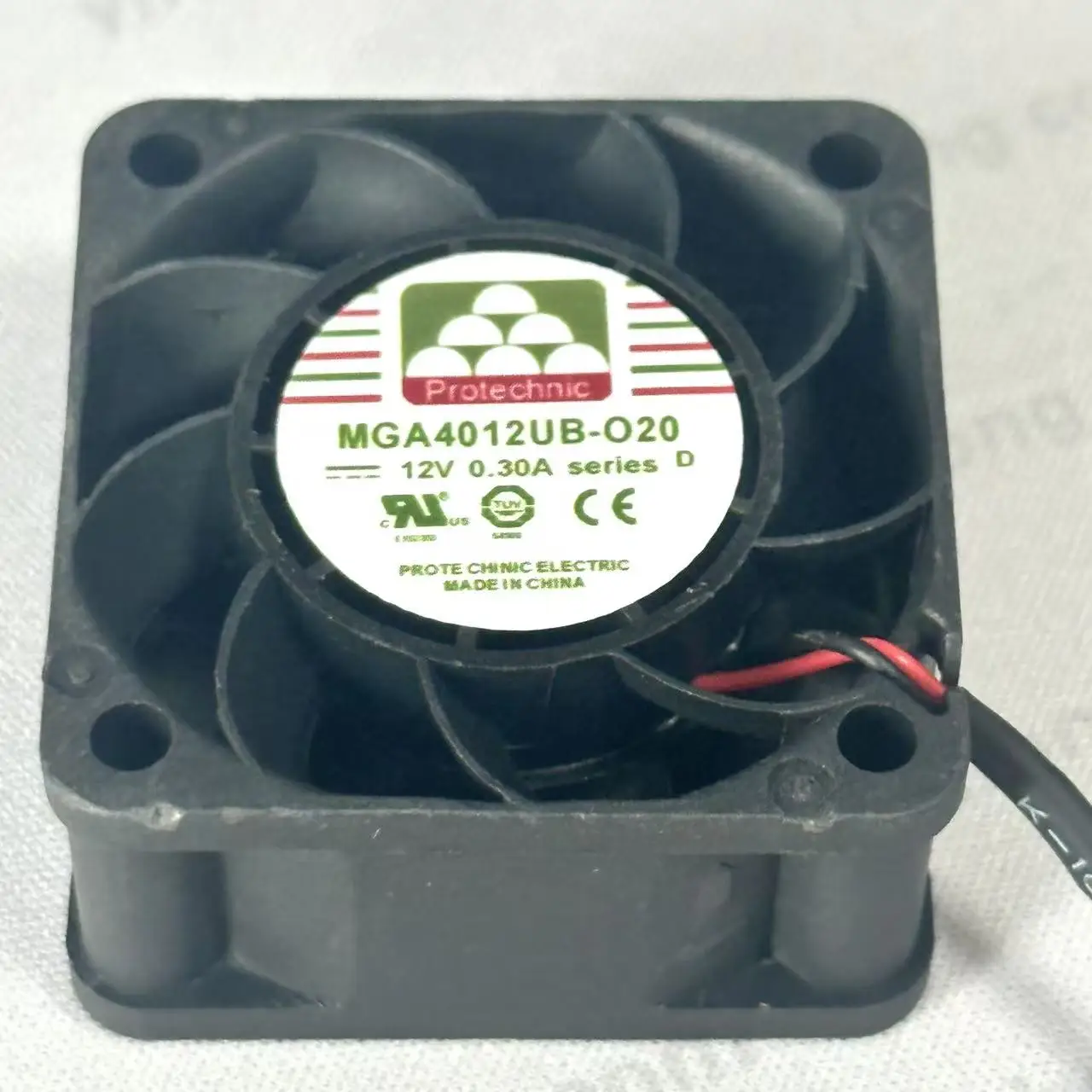 

Protechnic MGA4012UB-O20 DC 12V 0.30A 40x40x20mm Server Cooling Fan