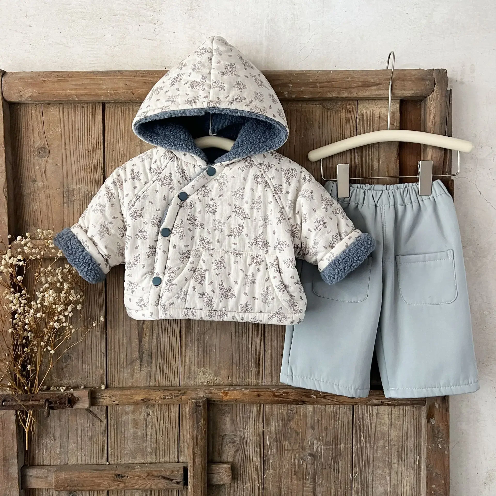 Girls Cotton Coat 2024 Winter Baby Girl Blue Floral Hooded Thickened Slant Open Coat Velvet Thickened Blue Grey Pants