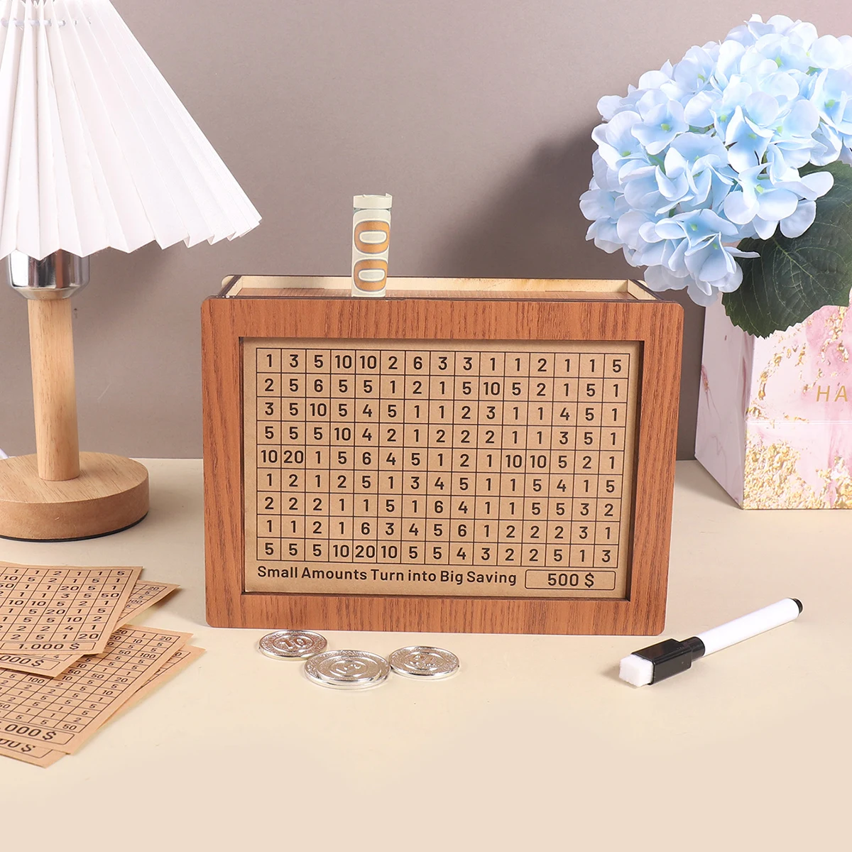 1 صندوق نقود خشبي بني فاتح، صندوق تخزين نقدي مع ملصقات قابلة للاستبدال، ديكور طاولة المنزل، منظمات ممتعة لتوفير المال #3