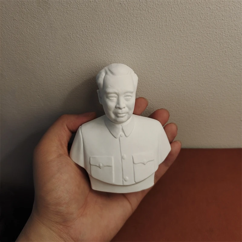 

​​East Asian Statesman Plaster Bust - Vintage Handcrafted Sculpture, Cultural Desk Ornament & Historical Art Collectible​​