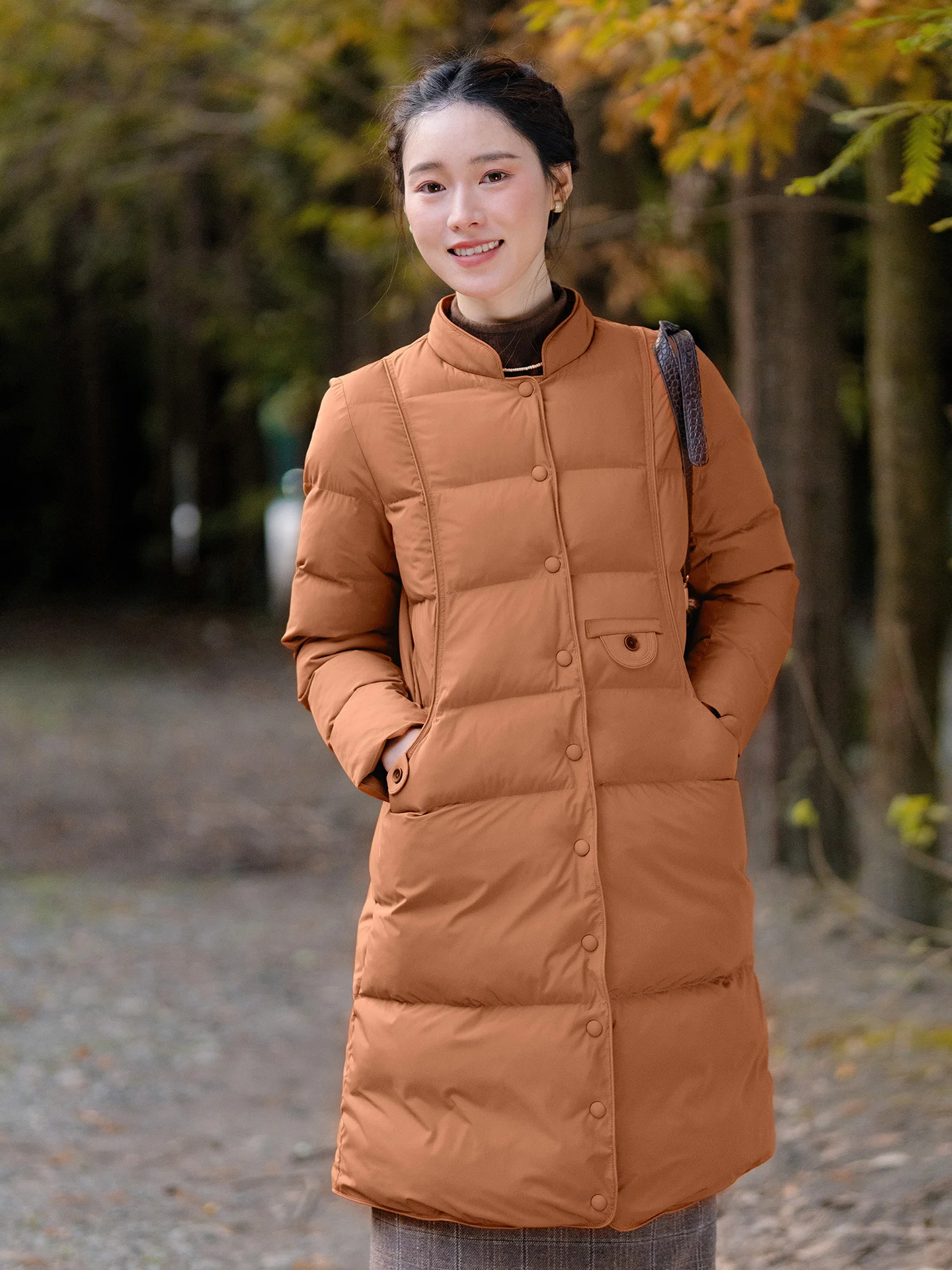 

Утепленная зимняя хлопковая куртка для женщин, верхняя одежда для повседневной носки, прямой крой, цвет карамель, теплый пуховик из полиэстера